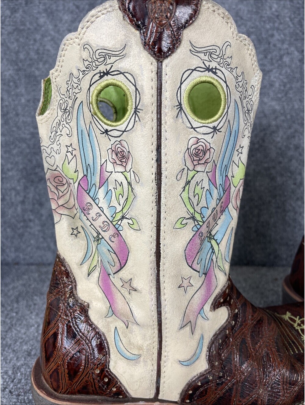 Ariat Ladies Rodeobaby Rocker Cowboy Boots Tattoo Themed Live Ride 7.5 - Picture 5 of 14